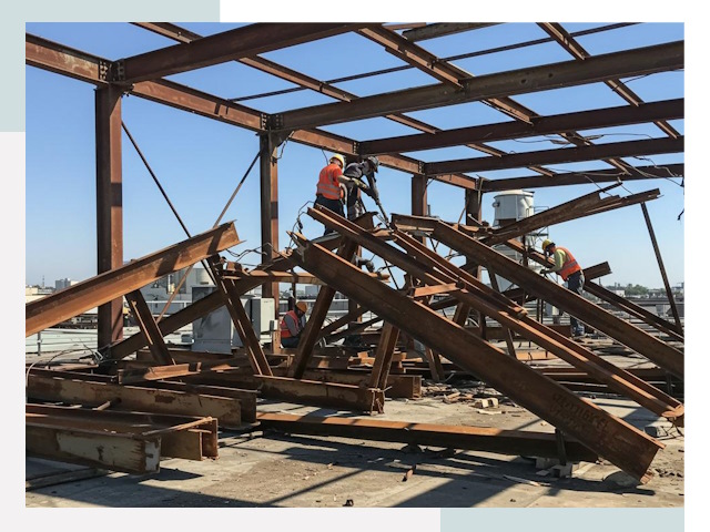 Демонтаж металлоконструкций в Евпатории от 632 руб.